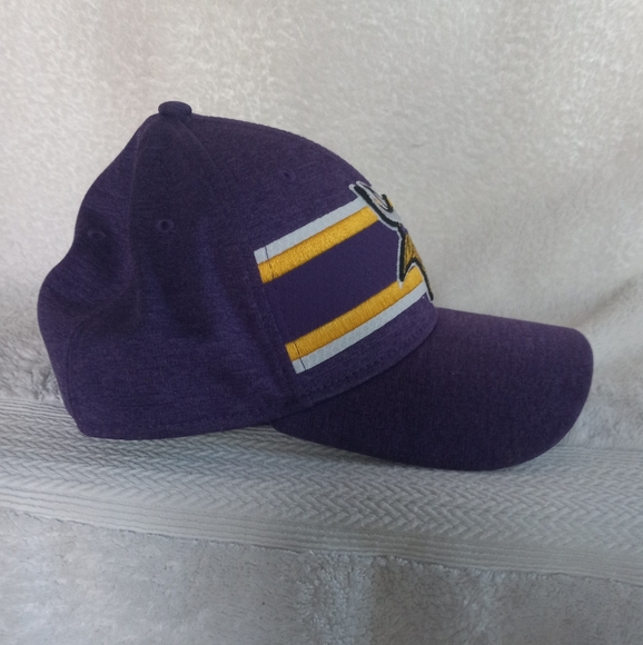 New Era Purple Minesota Vikings NWOT - Picture 2 of 7